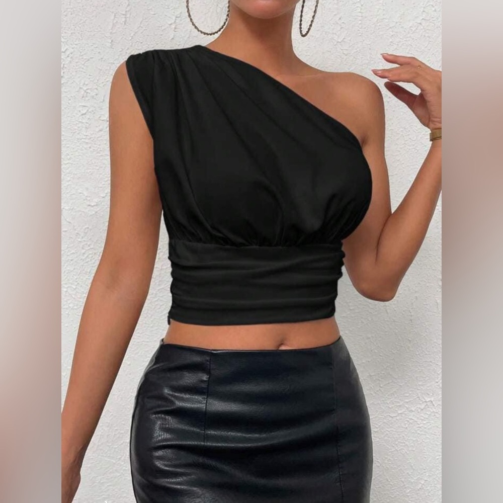 Mango one shoulder crop top size M